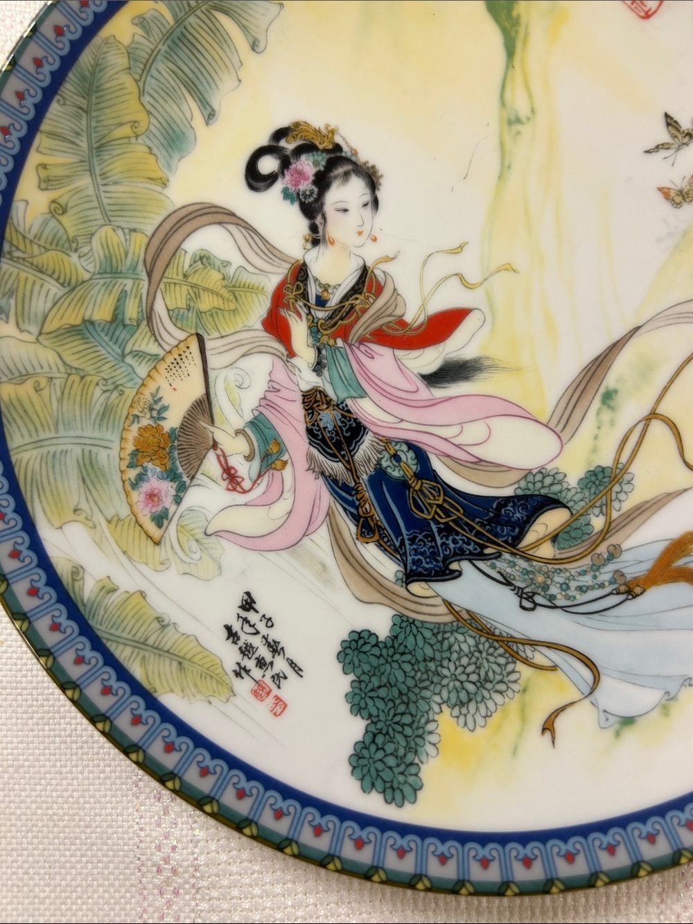Decorative Porcelain Plate with Traditional Chinese Lady Pao-Chai image 3